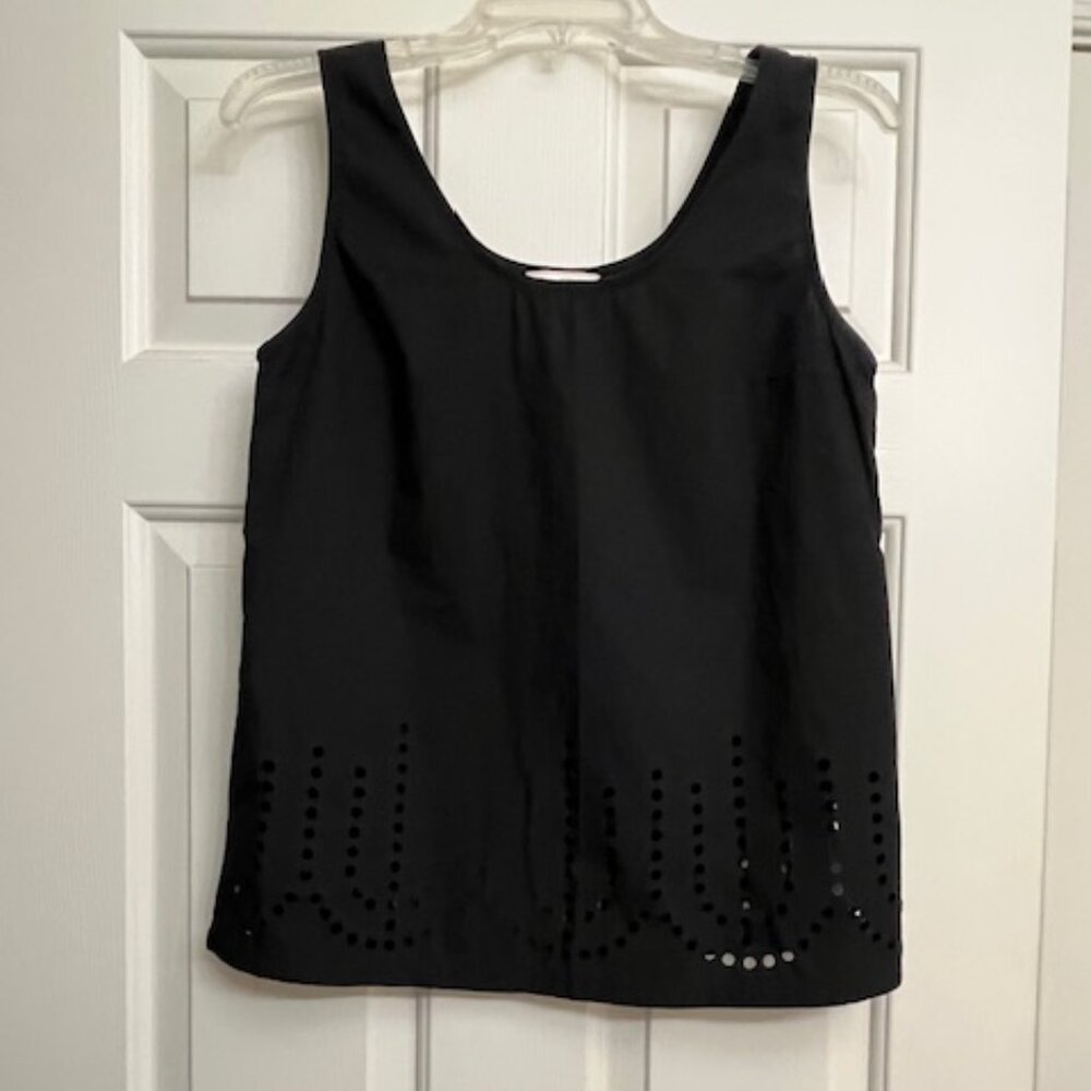 Woman's Gap Black Top